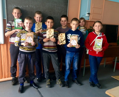 Ростелеком: Компания подарила воспитанникам Лесно-Конобеевской школы-интерната новые книги